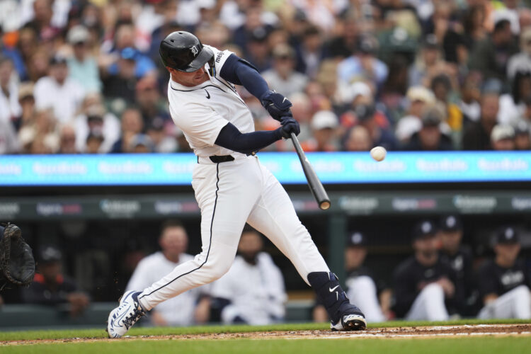 Dingler triples and doubles as Tigers sweep Astros